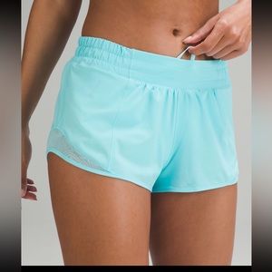 Lululemon Cyan Blue Hotty Hot 2.5” shorts size 6